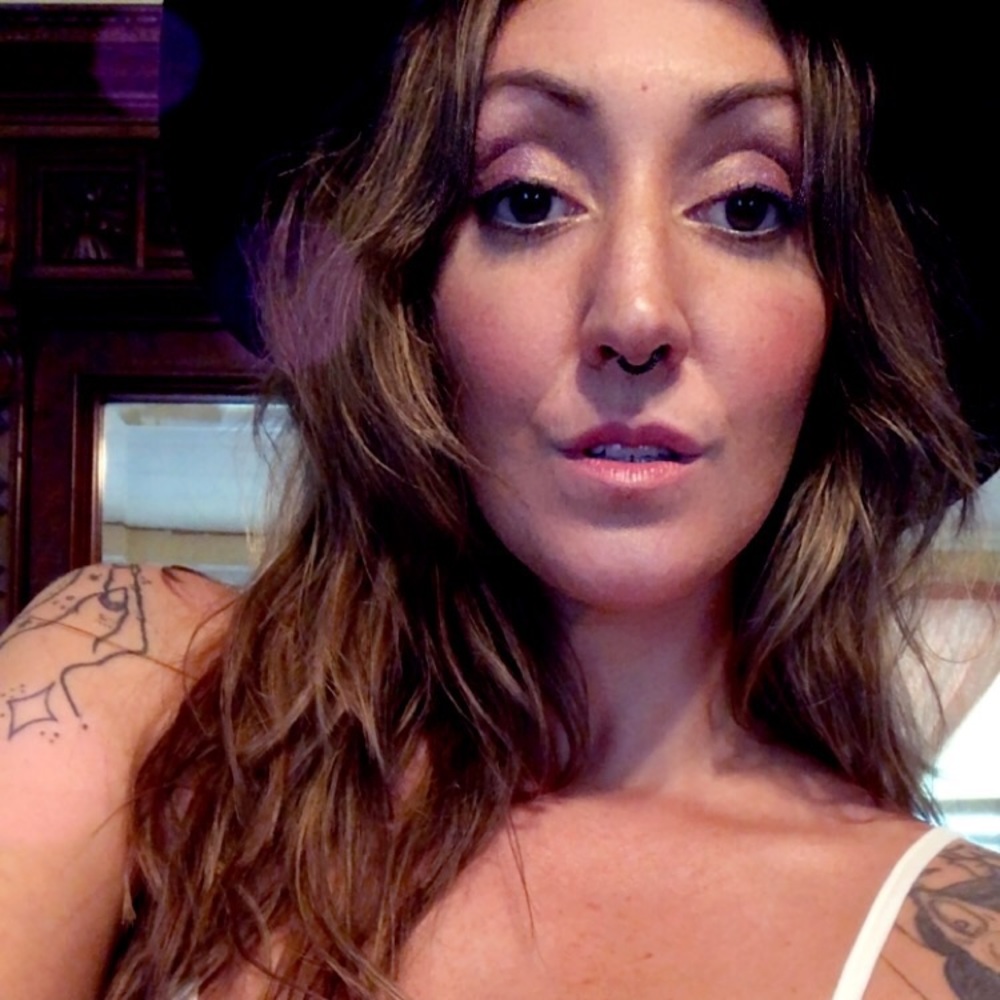 Meet your Posher, Amelia